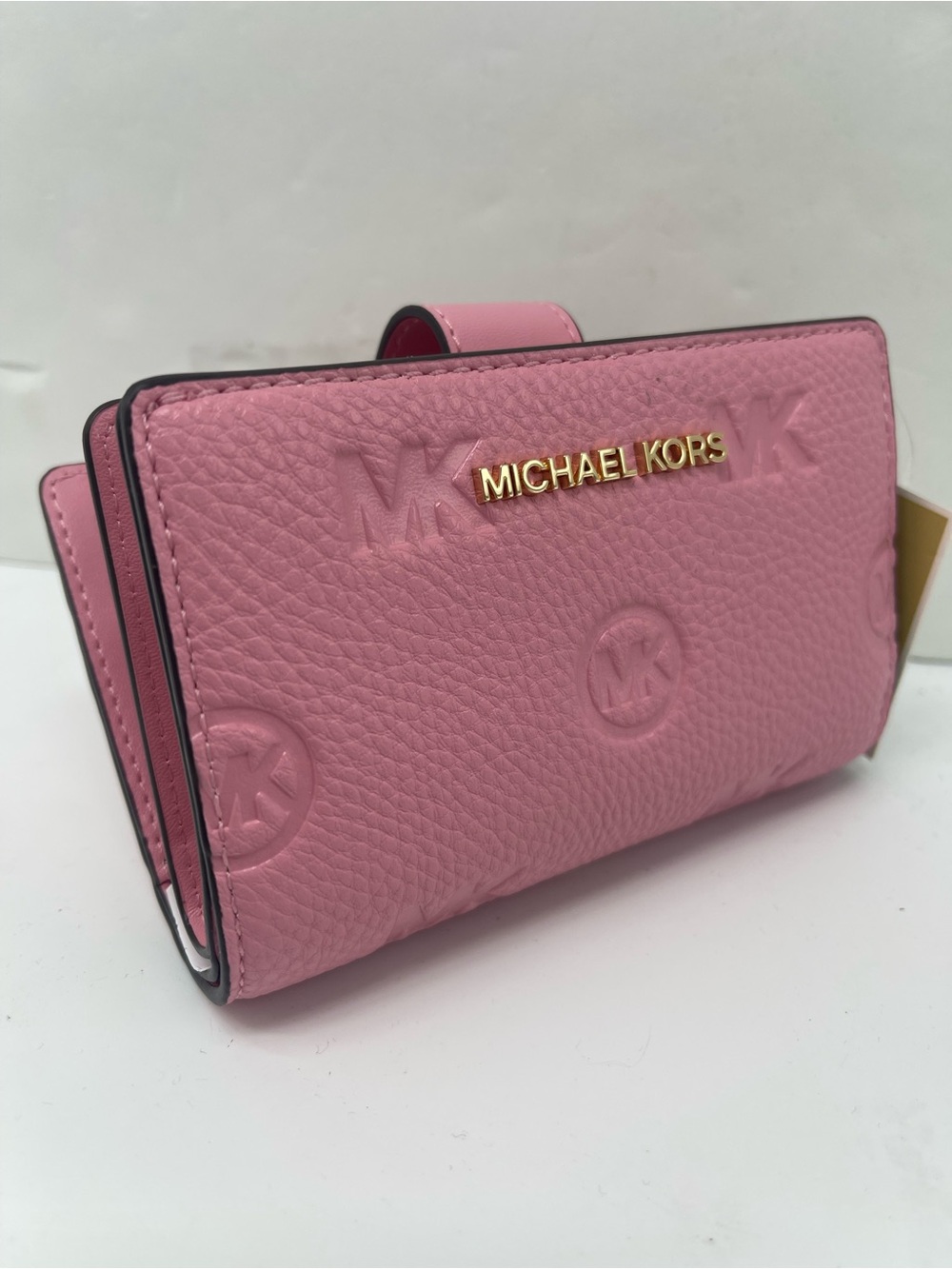 Michael KORS Jet Set Travel Md Zip CN Logo Debossed Bifold Wallet
Carnation 
NWT - Picture 12 of 16